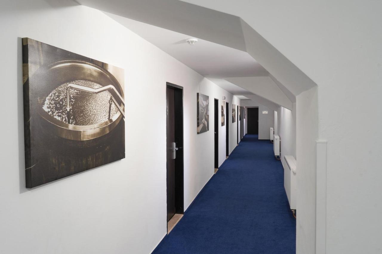 Hotel Pivovar Kácov Buitenkant foto