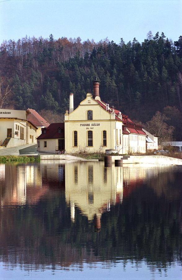Hotel Pivovar Kácov Buitenkant foto