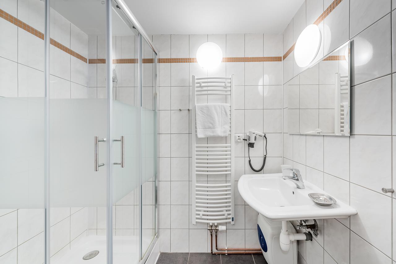 Hotel Pivovar Kácov Buitenkant foto